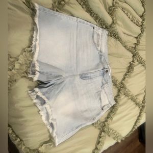 NEW Judy Blue High Rise Light Wash Shorts